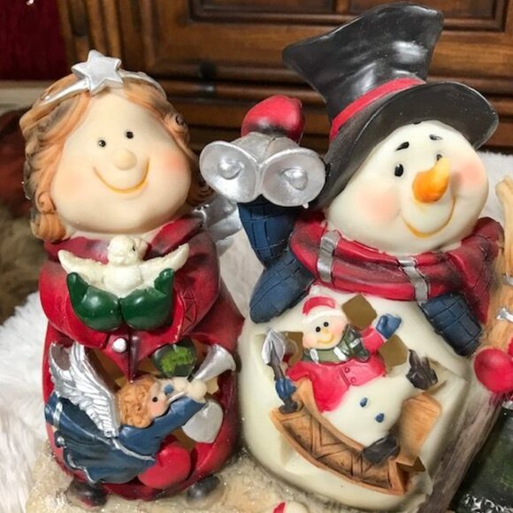 Kirkland's Festive Characters Lighted Mantle Light - Picture 11 of 16